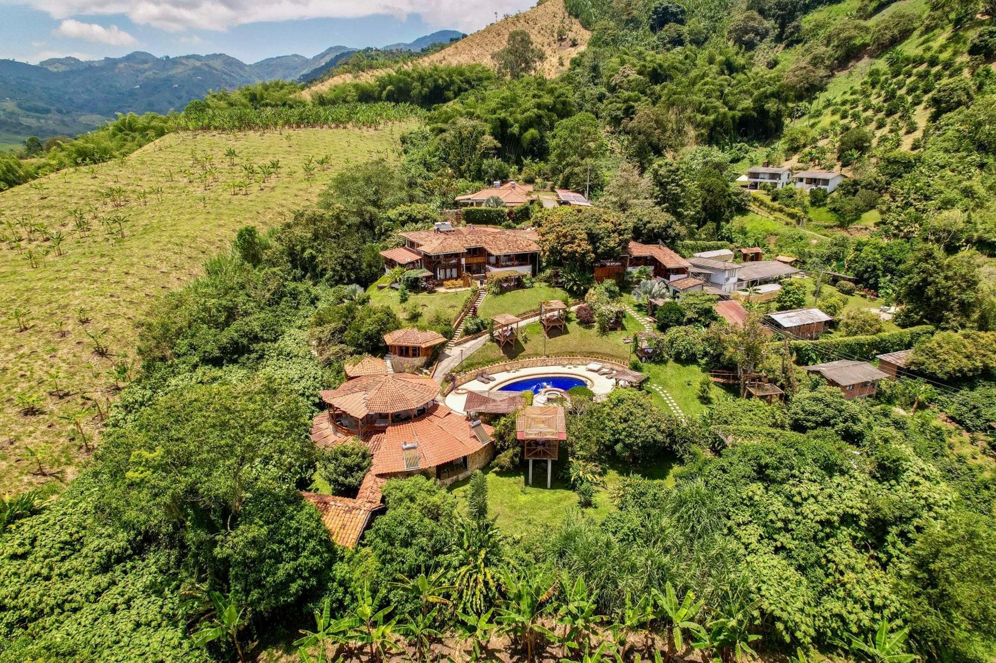 Hotel Spa La Colina Pereira Exterior foto